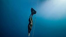 男人爱冒险，得入一只欧米茄海马系列潜水表